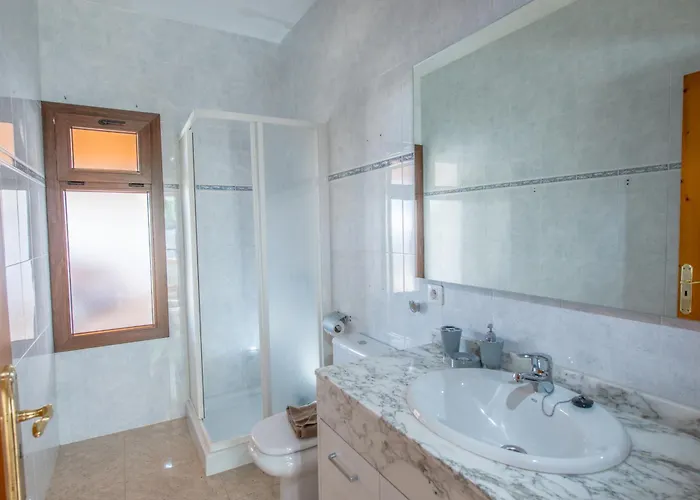 Bonilla Con Piscina Climatizada Y Jacuzzi *