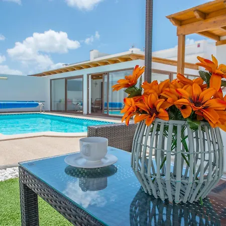 Bonilla Con Piscina Climatizada Y Jacuzzi בית נופש