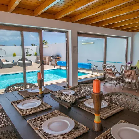 Bonilla Con Piscina Climatizada Y Jacuzzi 度假居 普拉亚布兰卡