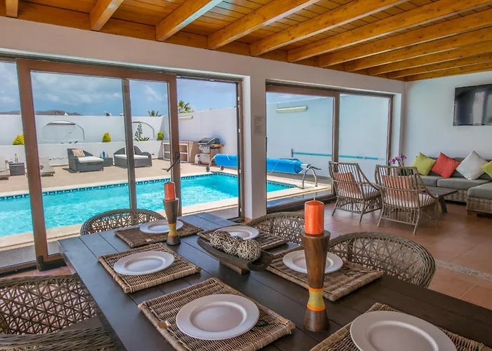 Bonilla Con Piscina Climatizada Y Jacuzzi Holiday home Playa Blanca (Lanzarote)