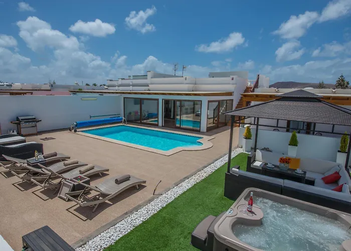 Bonilla Con Piscina Climatizada Y Jacuzzi Holiday home *